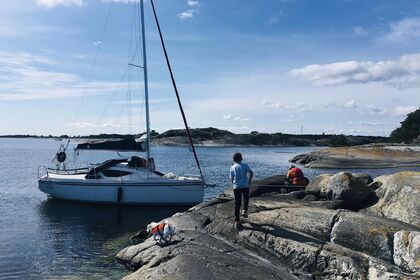 Hyra båt Segelbåt Maxus 21 Stockholm