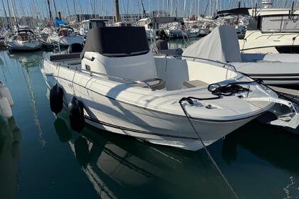 Verhuur Motorboot Jeanneau Cap camarat 7.5 CC La Rochelle