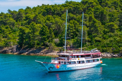 Verhuur Zeilboot  Motorsailer Carpe Diem Trogir