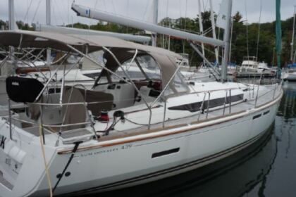 Charter Sailboat Jeanneau Sun Odyssey 439 Salerno