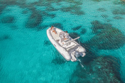 Alquiler Lancha Salpa soleil 20 Cagliari