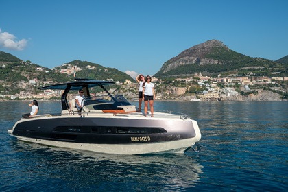 Location Bateau à moteur INVICTUS GT 320 Positano