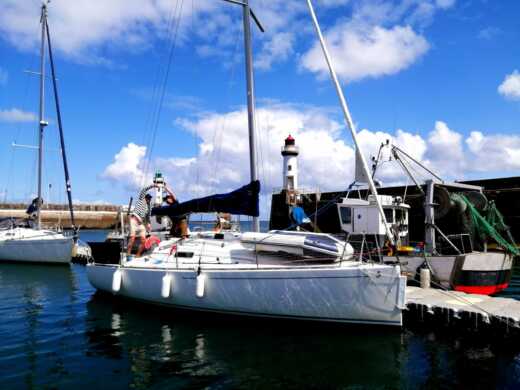 La Trinité-sur-Mer Sailboat Beneteau First 27.7 alt tag text
