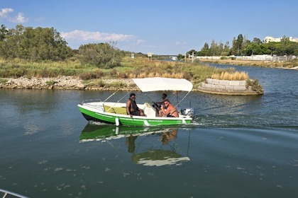 Charter Boat without licence  navalplastica sans permis Carnon