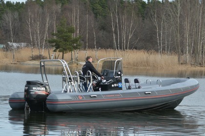 Hyra båt RIB-båt CAPELLI 750 Extreme Göteborg