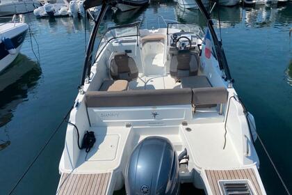 Hire Motorboat Jeanneau Cap Camarat 6.5 Br Les Issambres