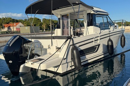 Charter Motorboat Jeanneau Merry Fisher 795 Turanj