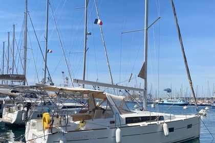 Miete Segelboot Beneteau Oceanis 38 Toulon