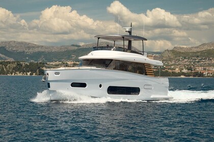 Rental Motorboat  Azimut Magellano 66 Podstrana