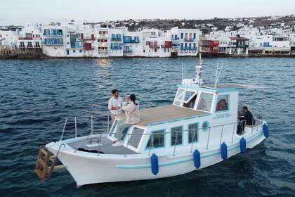 Noleggio Barca a motore Traditional Private Mykonos