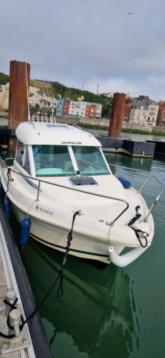 Dieppe Motorboat Jeanneau Merry Fisher marlin 695 alt tag text