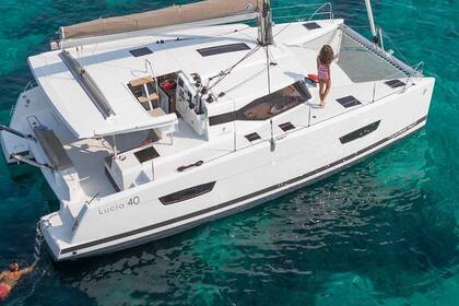 Verhuur Catamaran Fountaine Pajot Lucia 40 Procida