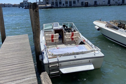 Verhuur Motorboot Glastron Laraya 214 Venetië