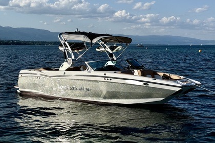 Hire Motorboat Mastercraft XStar Geneva
