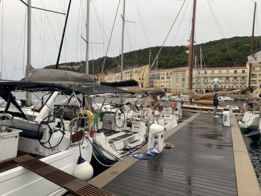 Ajaccio Sailboat Beneteau Oceanis 41 alt tag text