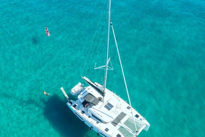 Charter Catamaran Lagoon 40 Pireas