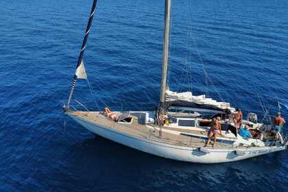 Hire Sailboat IW Varvet IW40 Piombino