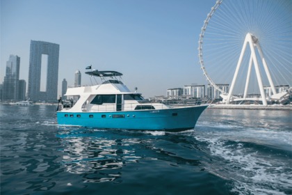 Rental Motorboat Hatteras Vogue Dubai Marina