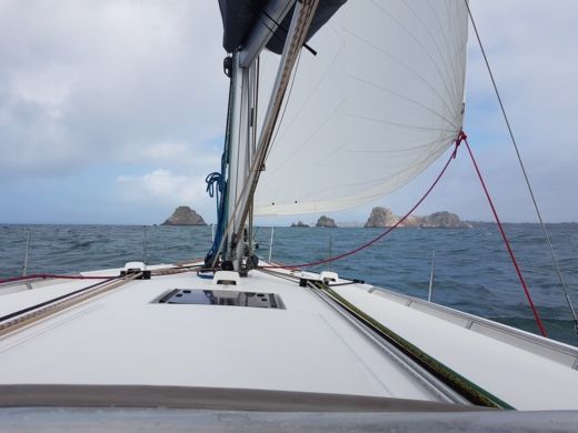 Brest Sailboat Bénéteau Océanis 45 alt tag text