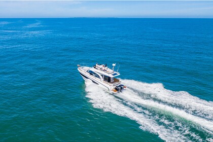 Rental Motorboat  Antares 11 Fly Pula