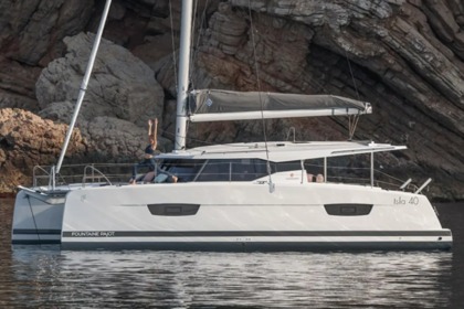Hire Catamaran Fountaine Pajot Fountaine Pajot Isla 40 - 4 + 1 cab. Palairos