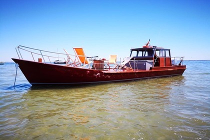 Charter Motorboat Chantier Debord CHALAND Arcachon