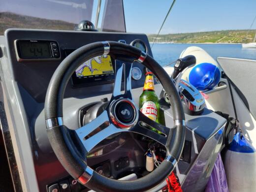 Šibenik Motorboat Beneteau Flyer 7.7 alt tag text