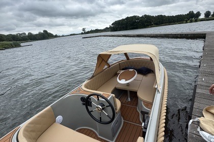 Hire Motorboat TMC Classic 560 Maasdam