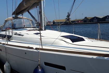 Noleggio Barca a vela Jeanneau Sun Odyssey 439 Saint-Malo