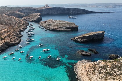 Rental Motorboat coronet motoring Malta