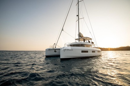 Verhuur Catamaran Lagoon 55 Lavrio Port