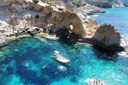 Hyra båt RIB-båt Capelli Capelli Tempest 900 Sant Antoni de Portmany