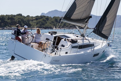 Noleggio Barca a vela JEANNEAU SUN ODYSSEY 350 Leggiuno