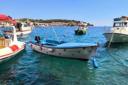 Alquiler Lancha Kvarnerplastika pasara Hvar