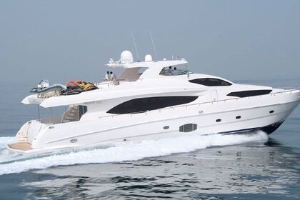 Hire Motor yacht Majesty Majesty 101ft Dubai