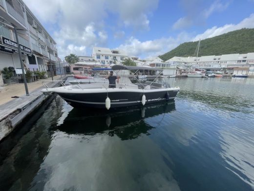 Saint Martin Motorboat Kelt White Shark 265 alt tag text