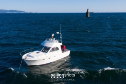 Noleggio Barca a motore Beneteau ANTARES 9.05 Muros