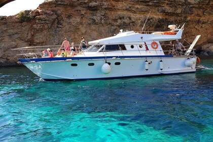 Charter Motorboat Rio Classic Malta