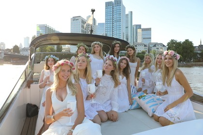 Miete Motorboot Itama Forty Frankfurt