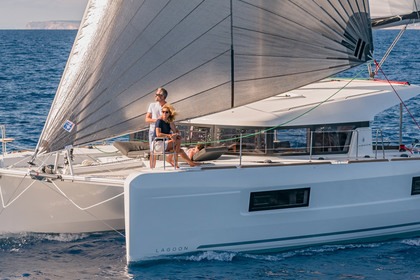 Rental Catamaran  Lagoon 40 Kaštel Gomilica