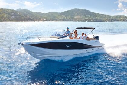 Hire Motorboat Quicksilver Activ 755 Sundeck Marseille