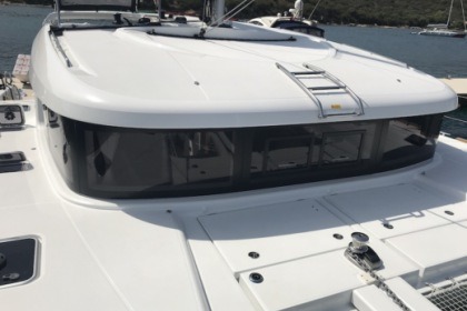 Charter Catamaran Lagoon Lagoon 40 Cugnana Verde