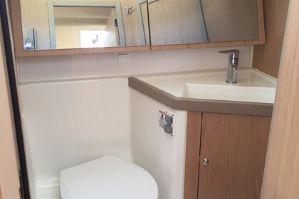 Charter Sailboat BENETEAU OCEANIS 41.1 Cecina