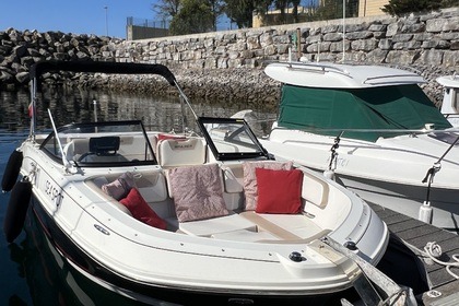 Charter Motorboat Bayliner VR5 Sesimbra