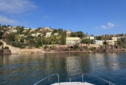 Mandelieu-La Napoule Motorboat Quicksilver Activ 605 Sundeck alt tag text