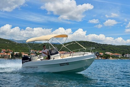 Rental Motorboat Selva D.5.5 Open Novalja