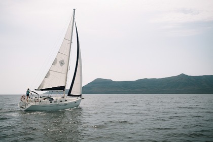 Noleggio Barca a vela Beneteau Cyclades 43.3 Santorini