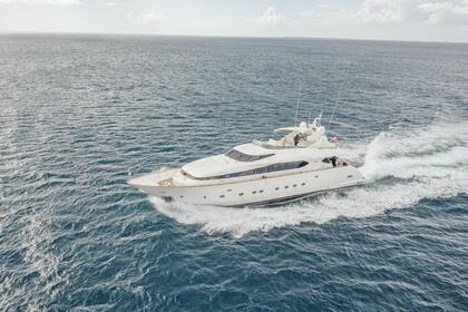 Hire Motor yacht Maiora 103 La Romana