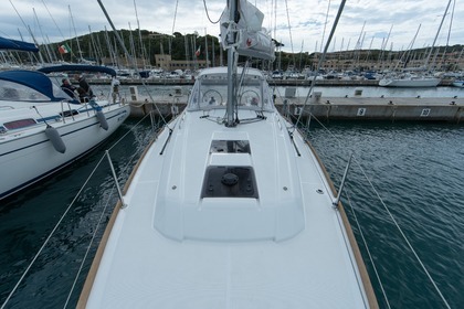 Noleggio Barca a vela BENETEAU OCEANIS 35.1 Punta Ala