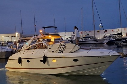 Hyra båt Motorbåt Princess V45 14 metros Marbella